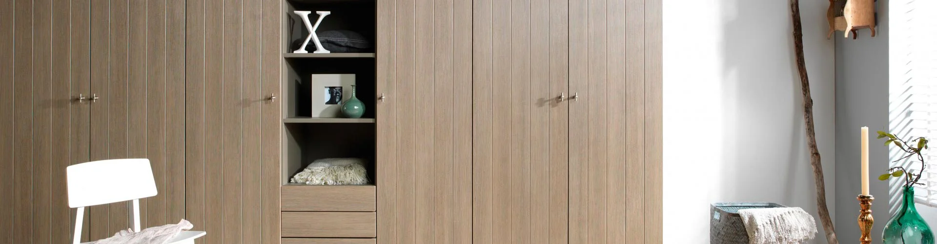 2213-maatwerkkasten_draaideurkast-header.webp 2213-maatwerkkasten_draaideurkast-header.webp